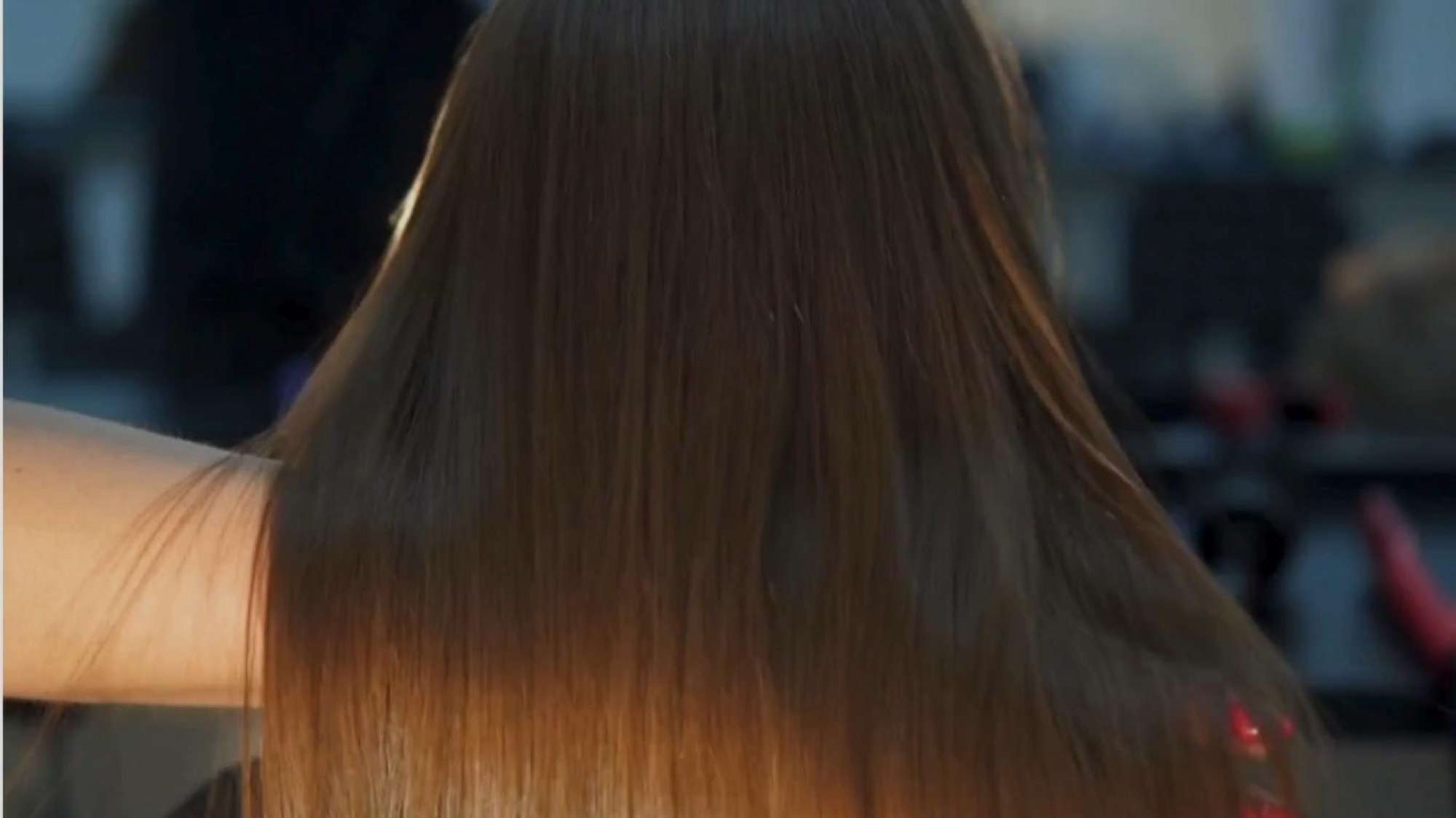 Glänzendes, frisch gestyltes Haar bei HD Hair Factory Denize